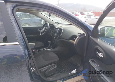 2015 Jeep Cherokee Latitude из США, поврежденный, VIN 1C4PJMCS2FW596038